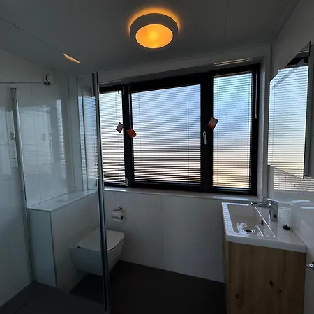 Enkhuizer Beachhouse Black Pearl Nr 401 *